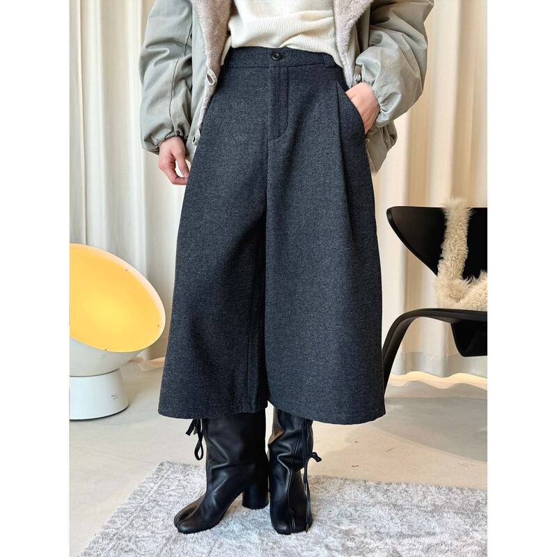 Louvre Winter New Japanese Retro Fashionable Solid Color Pleated Wool Trousers Loose Slimming Casual Cropped Pants for Women