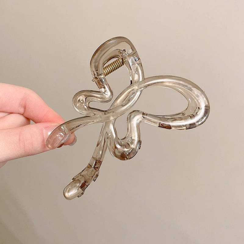 Horquilla de mariposa degradada para mujer, primavera de 2025, nuevo estilo, medio corbata en la parte posterior de la cabeza, clip para el cabello, clip de tiburón, horquilla, tocado