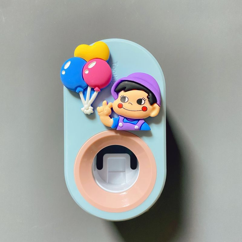 Automático de pasta de dientes exprimidor de dibujos animados de los niños lindo Punch-libre almacenamiento rack clip de pasta de dientes exprimidor diario diverso suministro