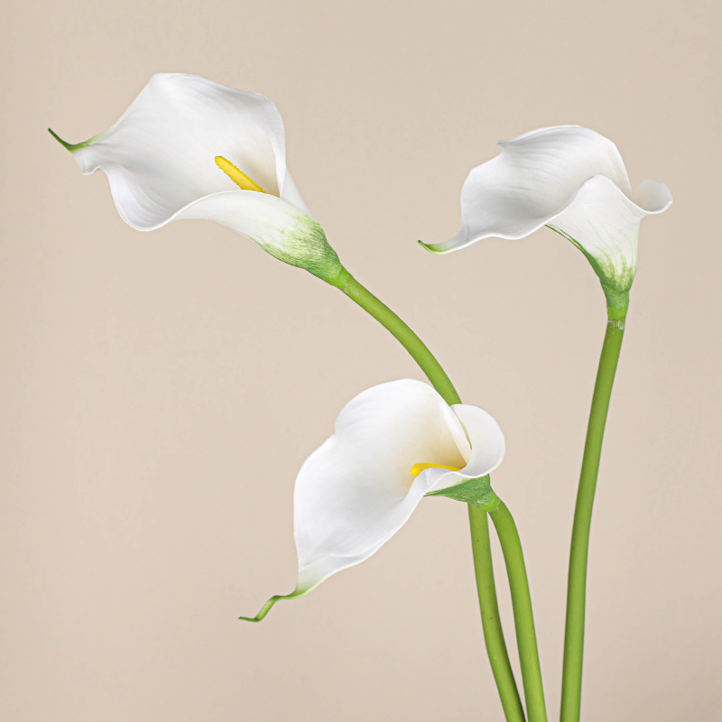 Soft Eva Small Calla Lily Artificial Flower Amaryllis Realistic Single Stem Wedding Home Decoration Flower Arrangement Accessory Prop