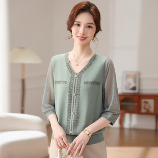 New Women's Clothing Fashion Diamond-encrusted Knitted Shirt 2025 Spring and Summer V-neck Seven-point Shirt with Vel Sleeve for Middle-aged and Elderly