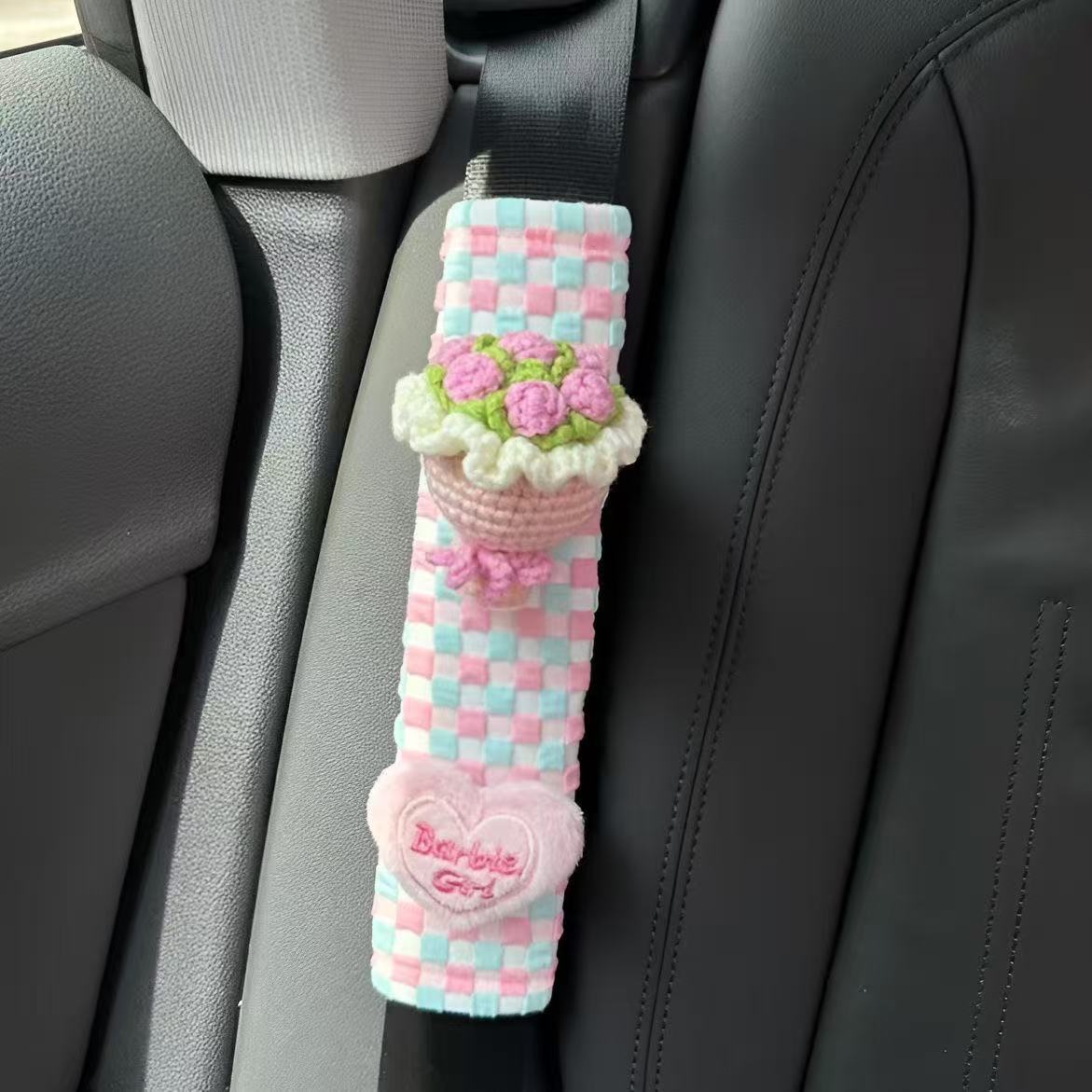 Couple-Style Knitted Rose Flower Car Seatbelt Shoulder Pads, Anti-Neck-Strangling, High-End Feel, Universal Car Interior Decorations