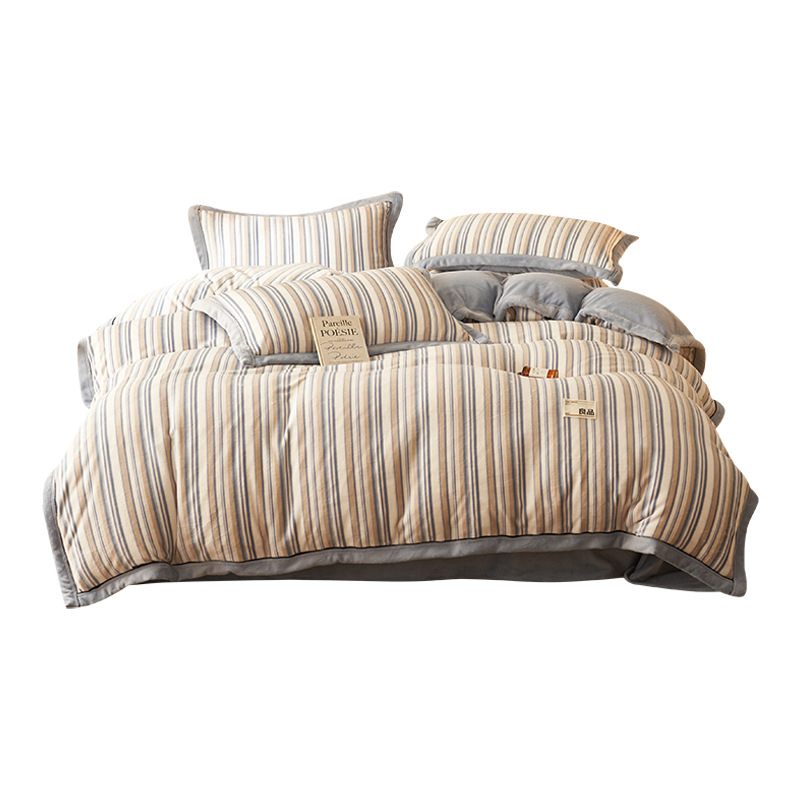 Cama de cama de cuatro piezas de seda de cama de coral más cubierta de edredón de invierno de peluche de franela dormitorio de tres piezas 4