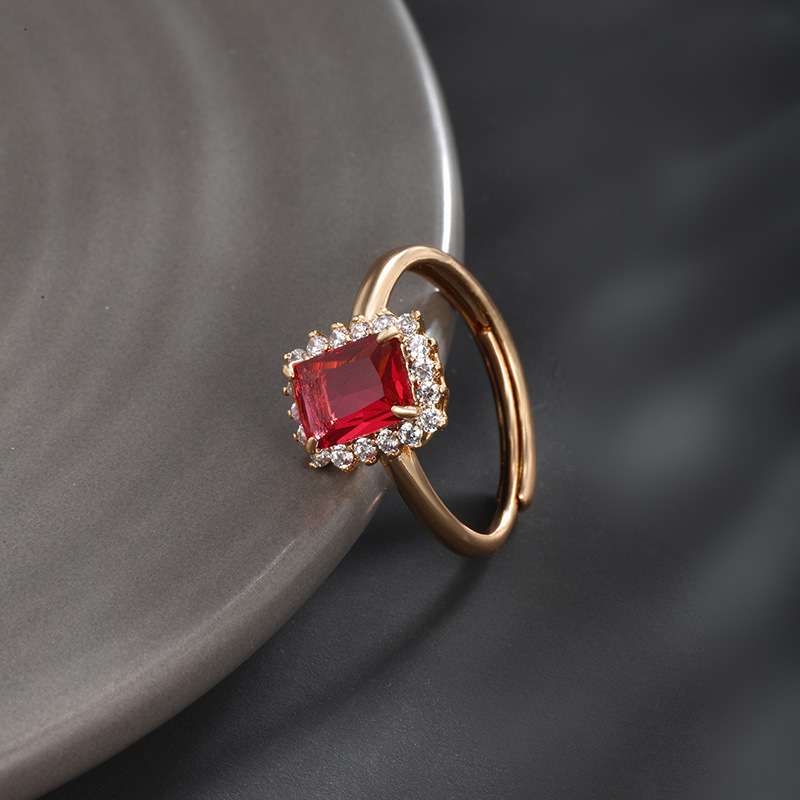 Xuping imitación de la serie Cuadrado temperamento elegante retro anillo femenino de alto nivel nicho ligero lujo anillo de apertura