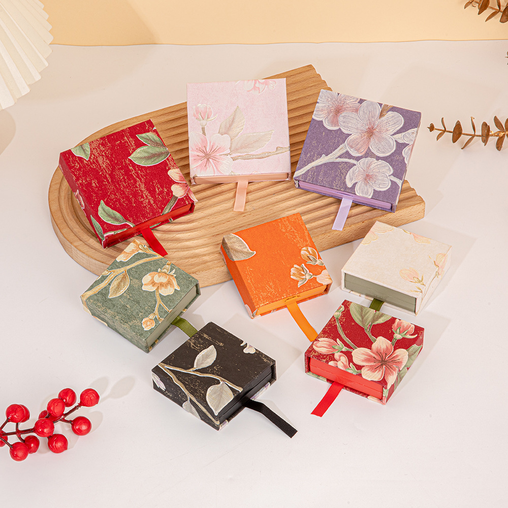 新品中国风pe膜悬浮收纳盒水晶包装盒戒指项链小礼盒手链抽拉盒