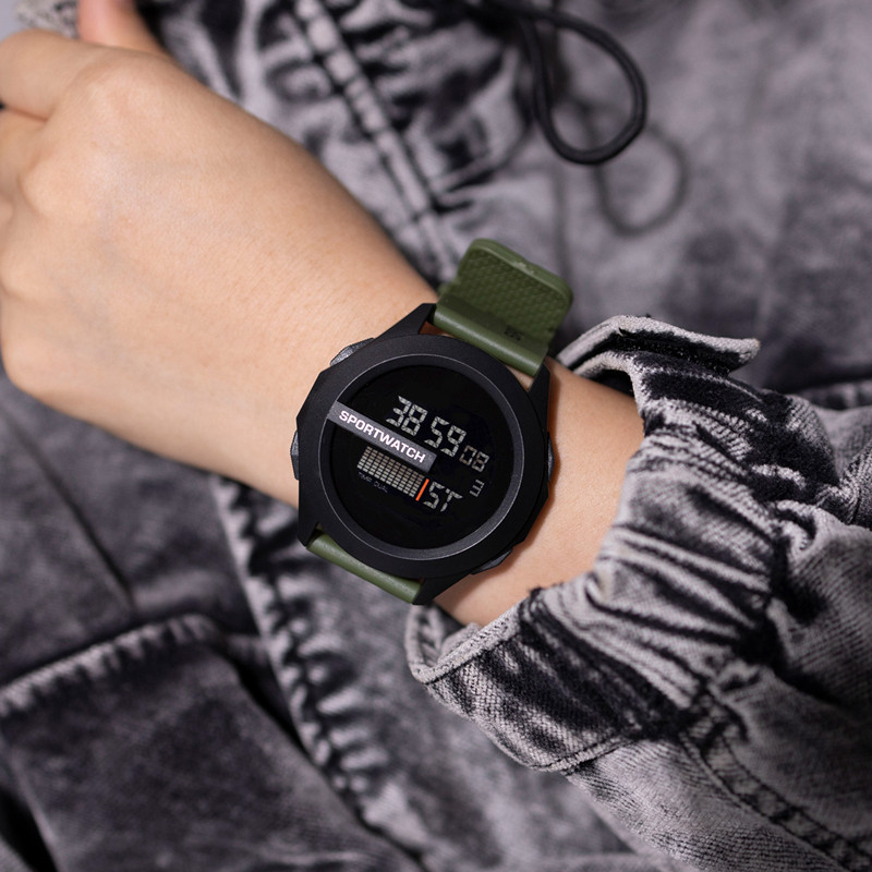 Reloj electrónico digital de los nuevos hombres multi-funcional impermeable luminoso moda ocio al aire libre estudiante corriendo reloj