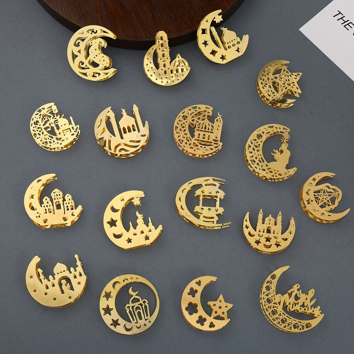 跨境新款铁艺灯串LED灯工艺品家居装饰创意镂空雕刻月亮星星摆饰