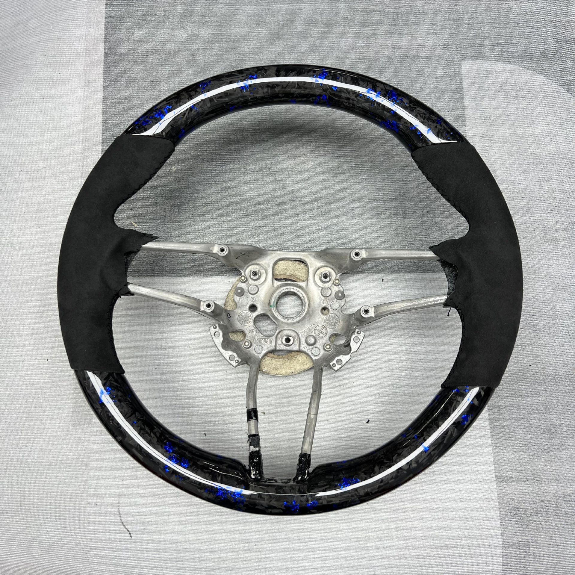 Carbon Fiber Steering Wheel Customization Suitable for Porsche Macan Cayenne Panamera Steering Wheel Processing