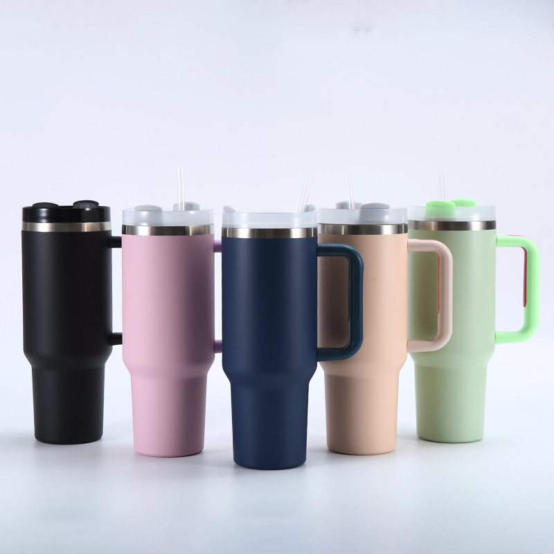 Taza de automóvil de acero inoxidable de 40oz de segunda generación transfronteriza cuidadosamente seleccionada taza de mango de vacío de gran capacidad taza de aislamiento de automóvil al aire libre