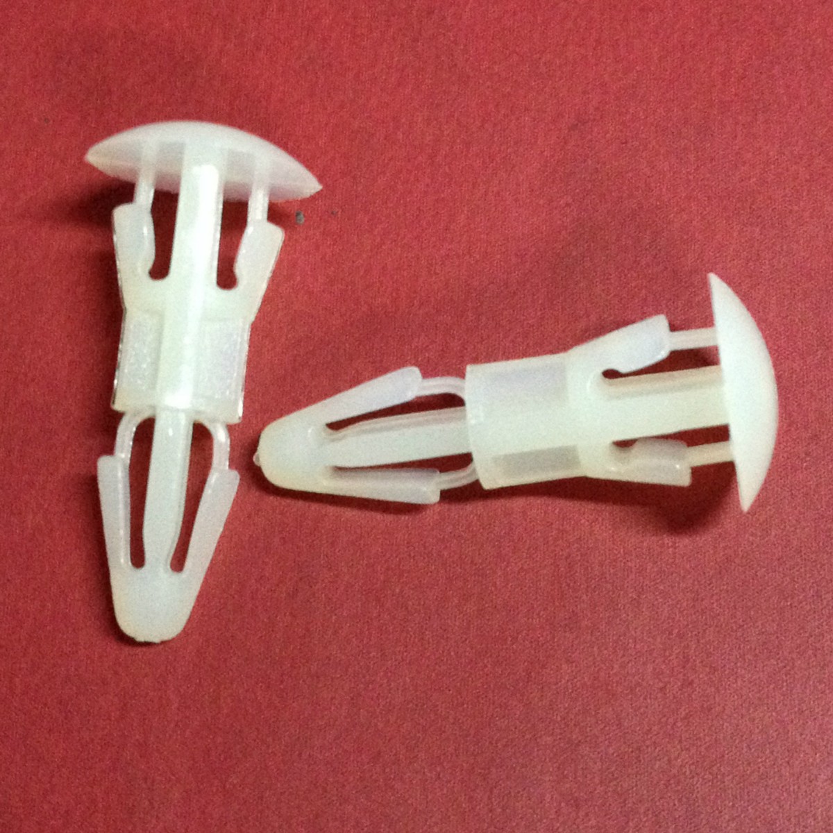 RC【15年注塑厂家】线路板尼龙飞机间隔柱PA66防震线路板柱阻燃