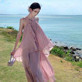 粉色吊带套装裙名媛气质温柔风2024年夏季新款百褶两件套