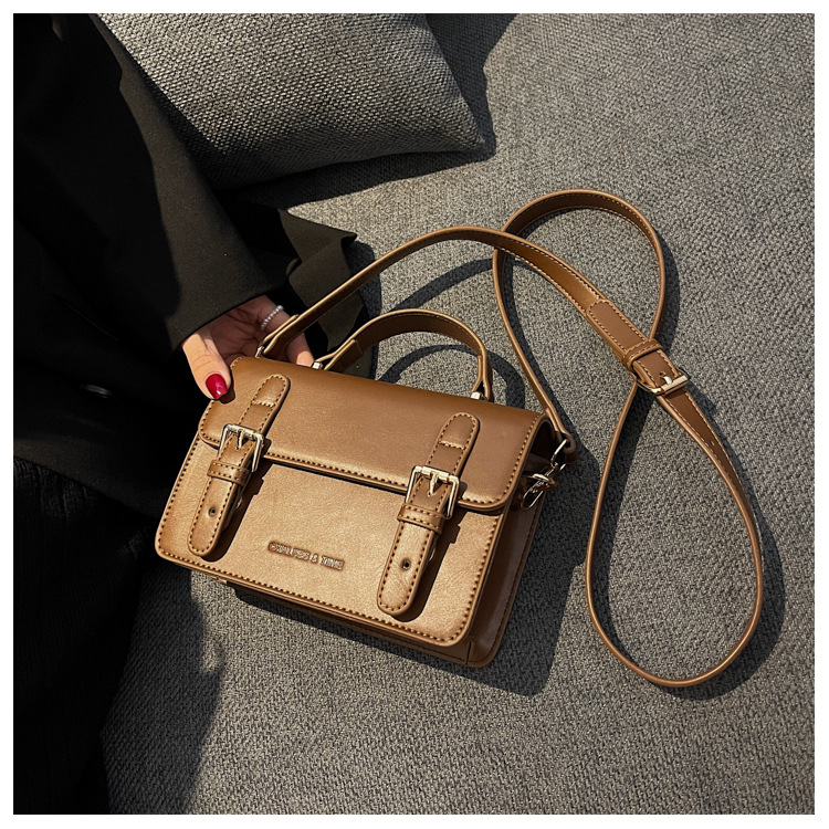 Cambridge Bag New Fashion Small Square Bag Shoulder Messenger Bag Retro Small Briefcase display picture 7