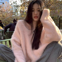 柔らかいモチの怠惰な風のピンクのニットのセーターの女性の秋冬の大衆の高級感のゆったりしている優しい韓系の上着