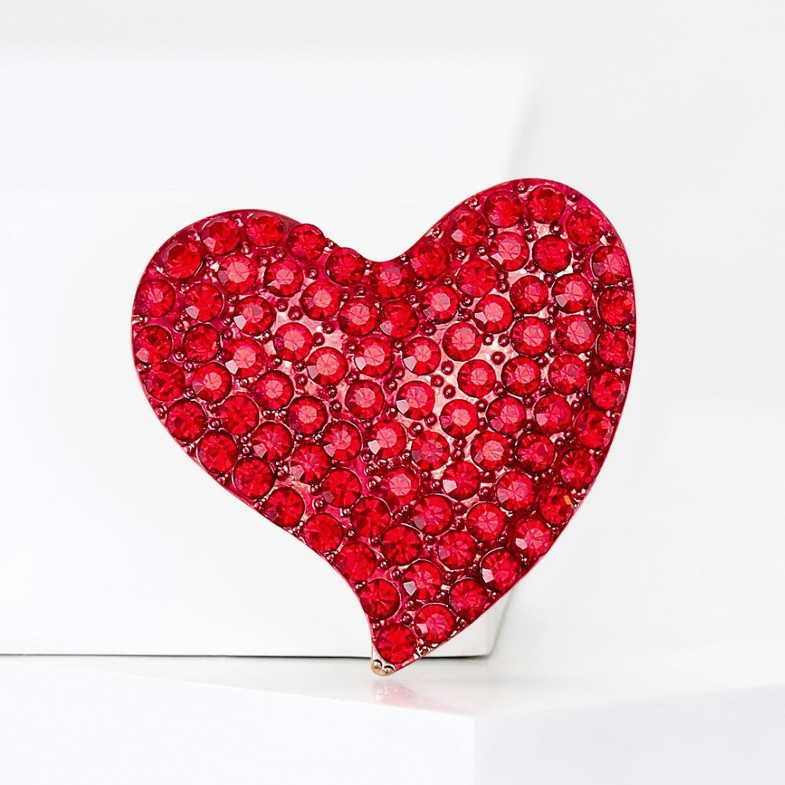 气质优雅个性水钻红色爱心胸针 高档女士西装大衣胸花饰品别针
