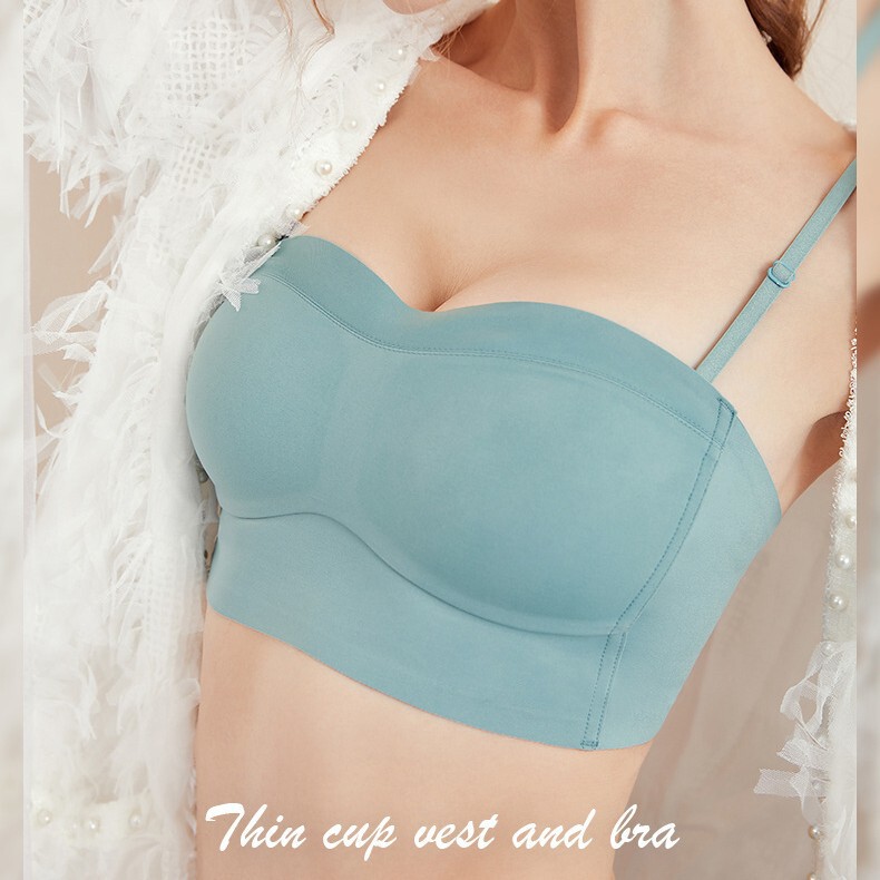 High-Quality Spaghetti Strap Glossy Tube Top Underwear for Women with Removable Small Straps, Seamless and Wire-Free Dress Bra Wholesale
