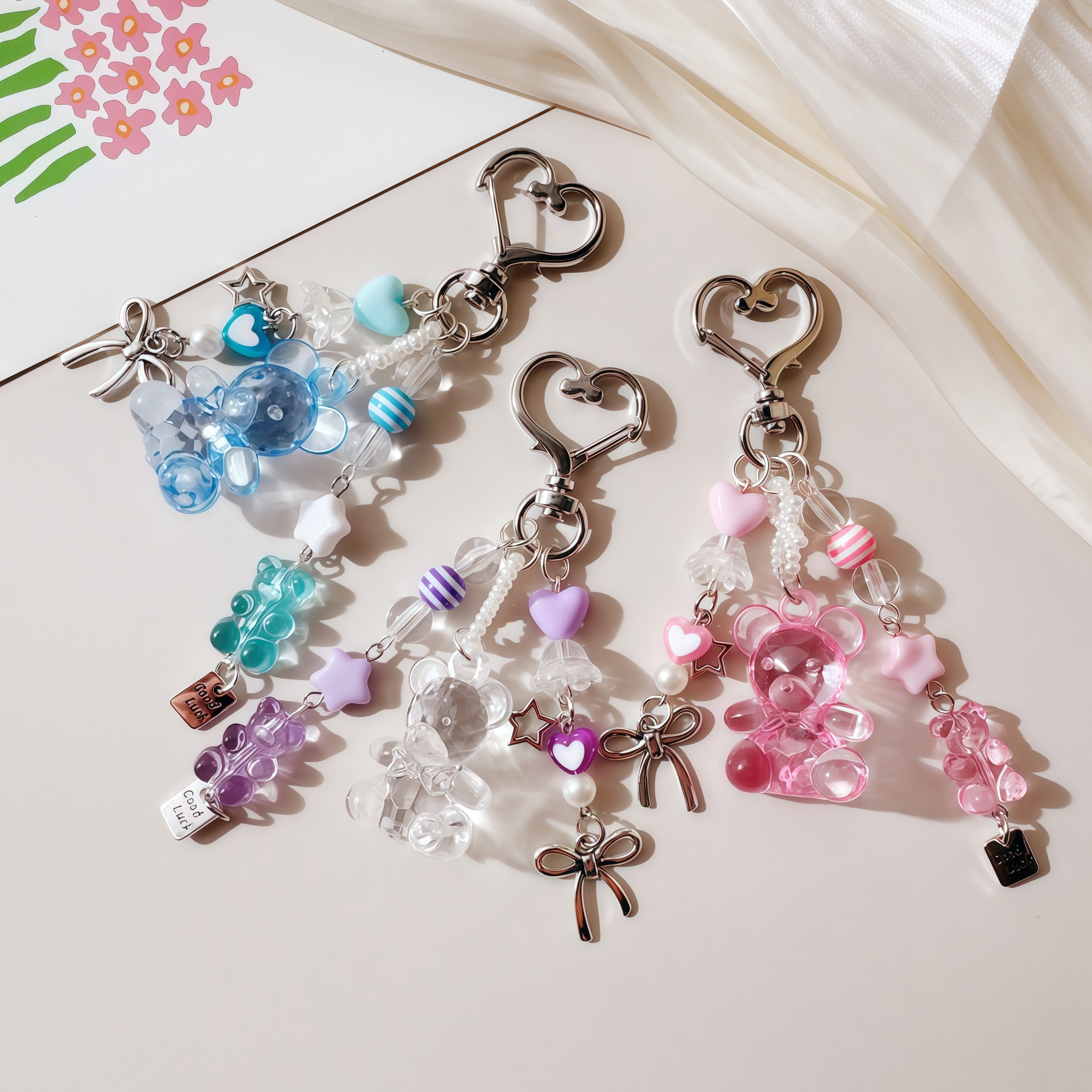 New Acrylic Heart Ice Transparent Bear Cute Card Album Pendant Beaded Ccd Bag Pendant Keychain Mobile Phone Chain