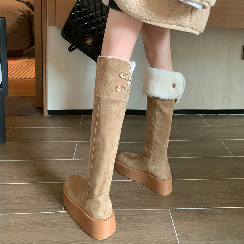Boot nữ cổ cao lông cừu ấm áp đế dày tăng chiều cao — màu đen