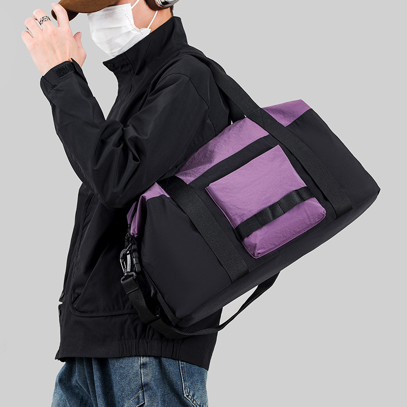 Design travel bag for men and women for leisure to go out