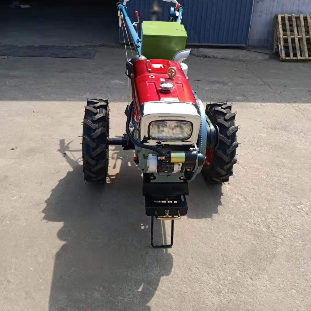 甘南12型手扶拖拉机,大型手扶拖拉机,手扶拖拉机旋耕机_大山谷图库