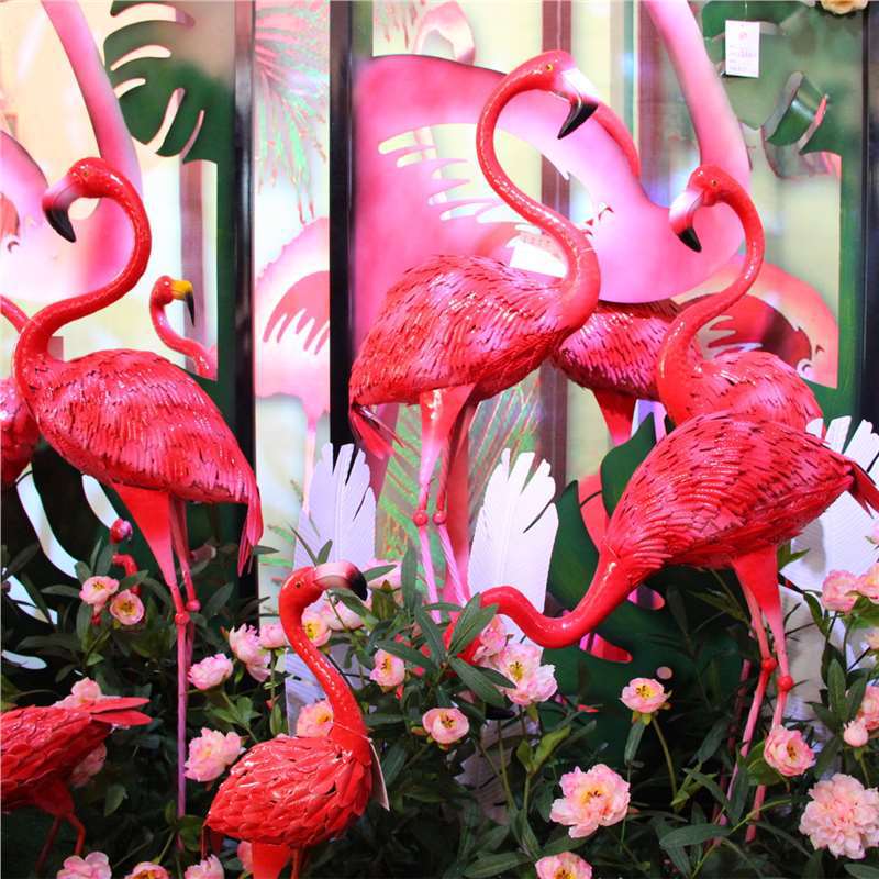Accesorios de boda, adornos de flamenco de hierro forjado, escaparates del centro comercial de piso a techo, decoración del jardín de la terraza de Meichen, trajes de boda de Mori