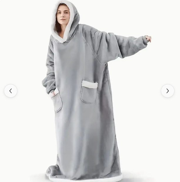 延長怠け者の頭をかぶせて絨毯をつかんで、カップルの家の服をかぶせます。|undefined