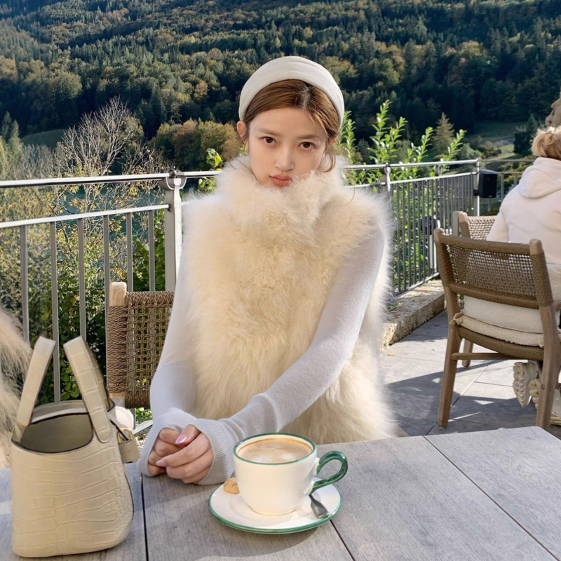 Wholesale Qingshan Muxue faux fur vest for women, 2026 autumn/winter new Korean-style eco-friendly faux fur coat Wholesale Qingshan Muxue faux fur vest for women, 2026 autumn/winter new Korean-style eco-friendly faux fur coat