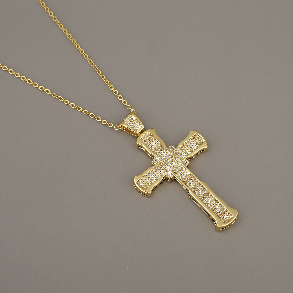 Collier Croix En Cuivre Et Zircon display picture 4