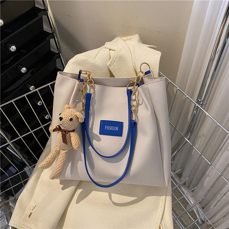 Bolsa de invierno de gran capacidad para mujeres 2024 nueva bolsa de hombro universal de moda alta sensación extranjera bolsa de viaje