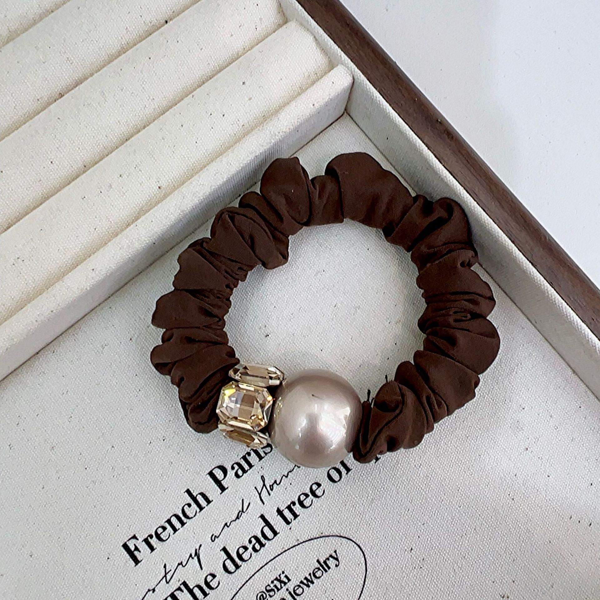 다크 브라운 크리스탈 비즈