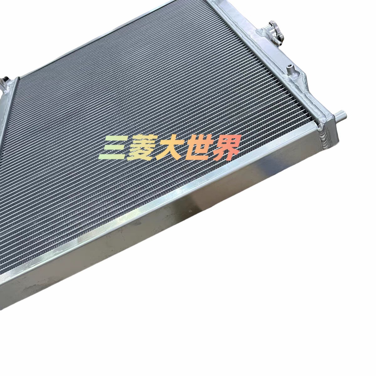 Pajero All-Aluminum Water Tank B73V77V93V97 All-Aluminum Water Tank Radiator All-Aluminum Heat Dissipation