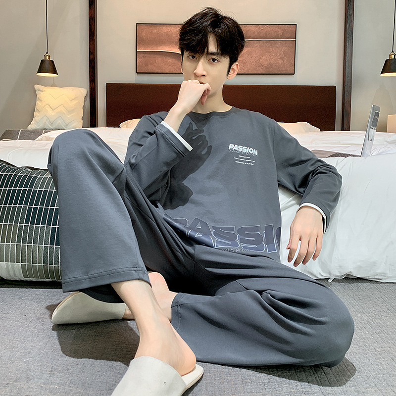 Pijamas de los hombres de manga larga de otoño e invierno Nuevo traje de estudiante simple casual suelta más tamaño ropa de abrigo homewear