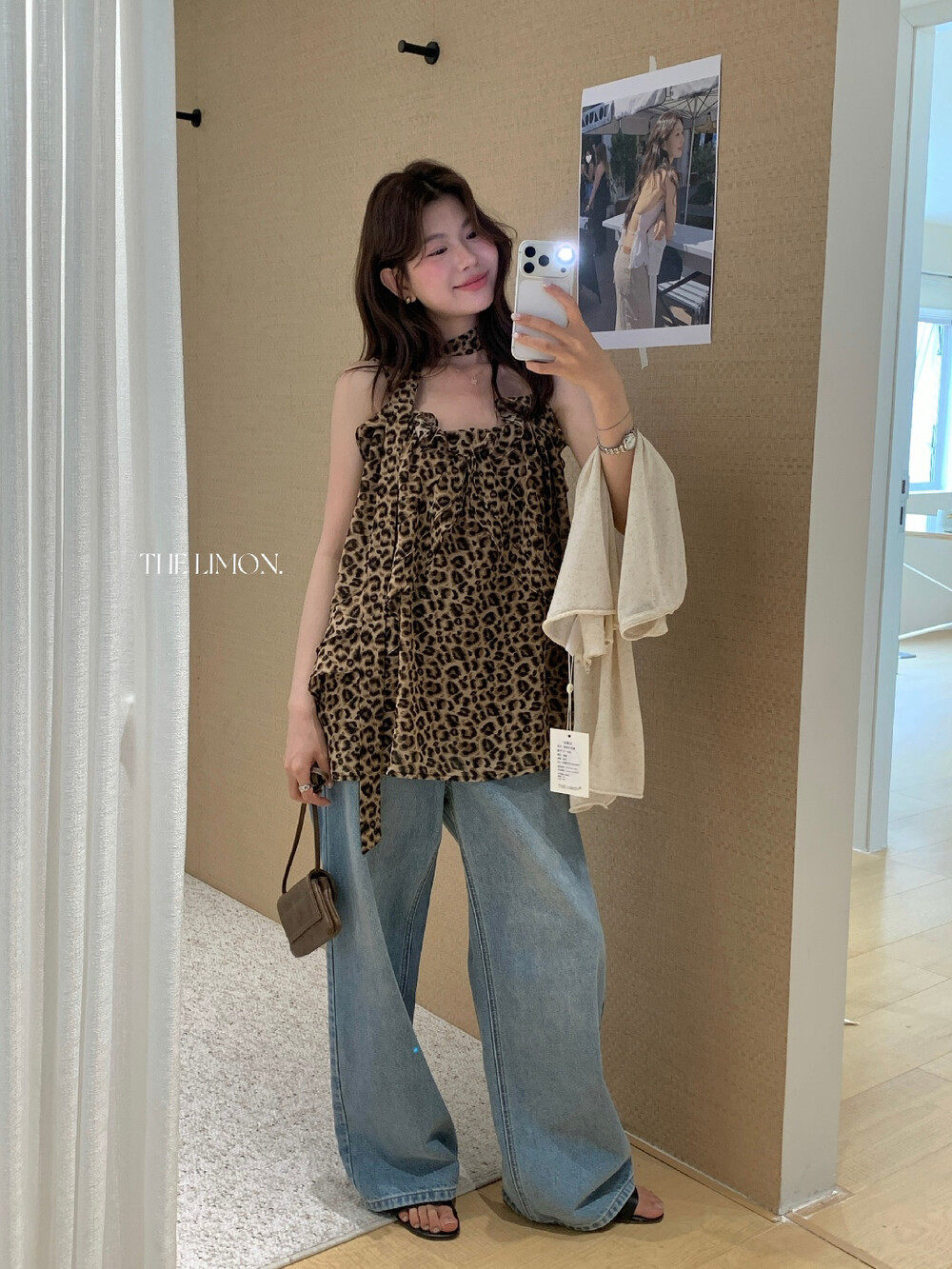 Áo hai dây nữ họa tiết da báo phong cách Pháp, thiết kế cổ yếm dây buộc, phù hợp mùa xuân hè 2026 — Trang chủ chi tiết 14