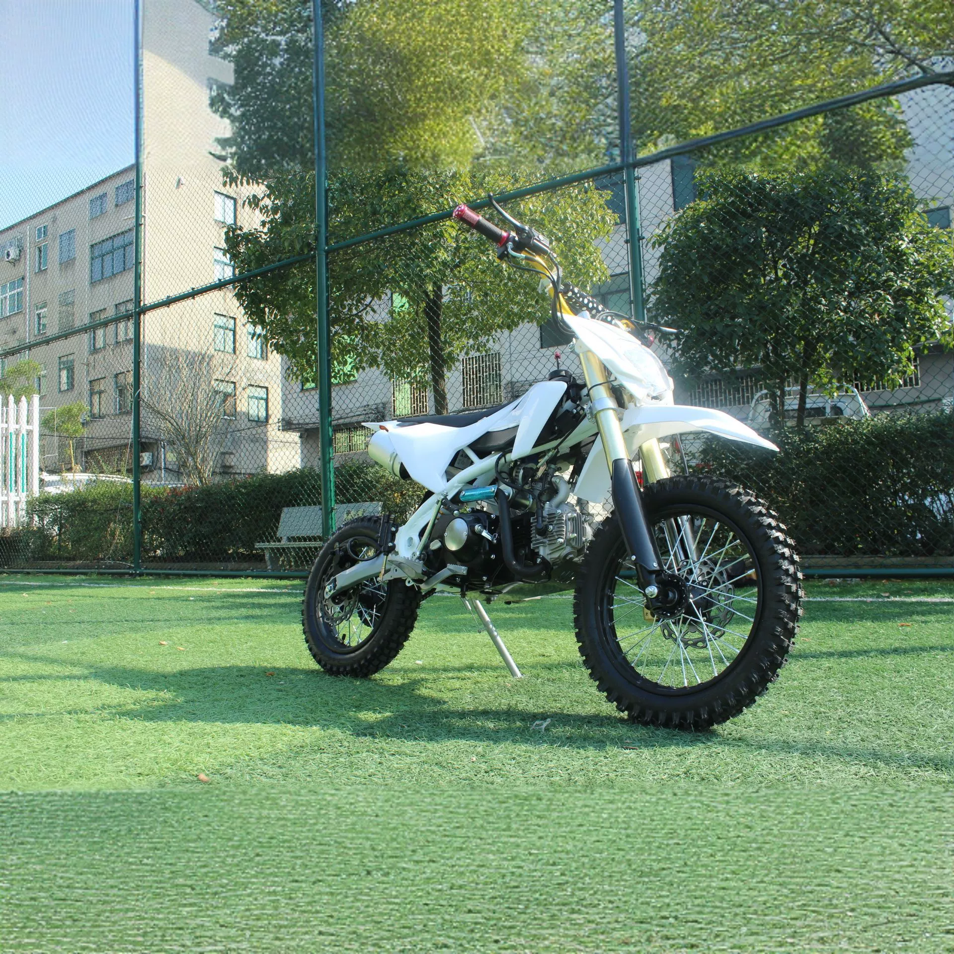Входная версия 125CC внедорожного мотоцикла с двумя колесами всесторонняя форма поля скоростной заезд внедорожный мотоцикл топливный автомобиль