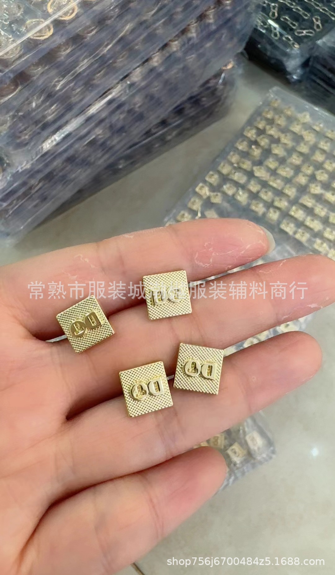 86afbb3a0142d3b14f30599f646cc1