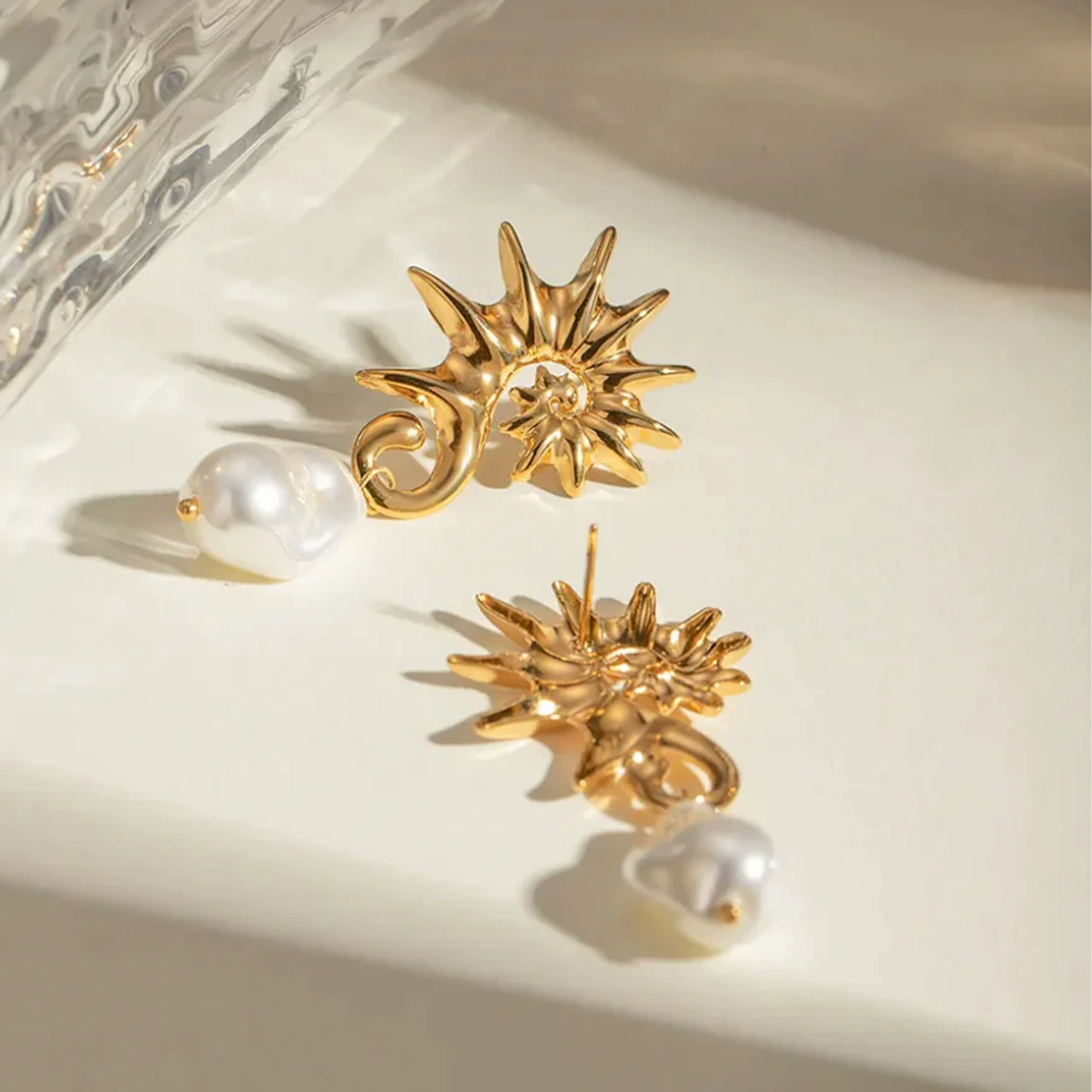 Женские серьги с жемчугом в виде морского конька, из нержавеющей стали с 18-каратным золотым покрытием, в ретро-стиле, премиум-класса, в стиле INS.