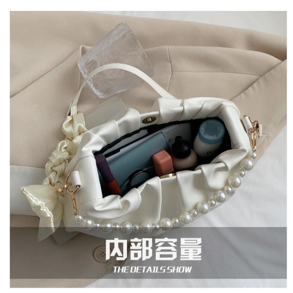 Fashionable underarm bag
