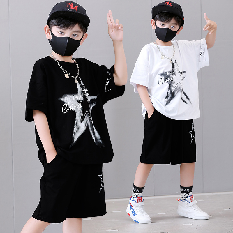 Completo da ragazzo 2023 nuovi pantaloncini estivi a maniche corte per bambini, popolari su Internet e alla moda per le strade durante lo sport_voghion.com