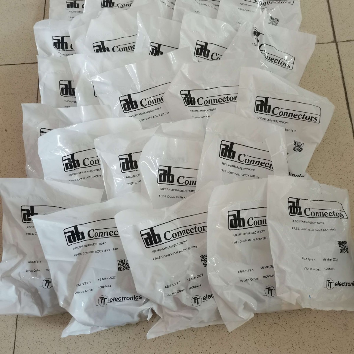 英国AB Connectors Ltd连接器插头ABCIRH06R1812SCNF80P3全新原装