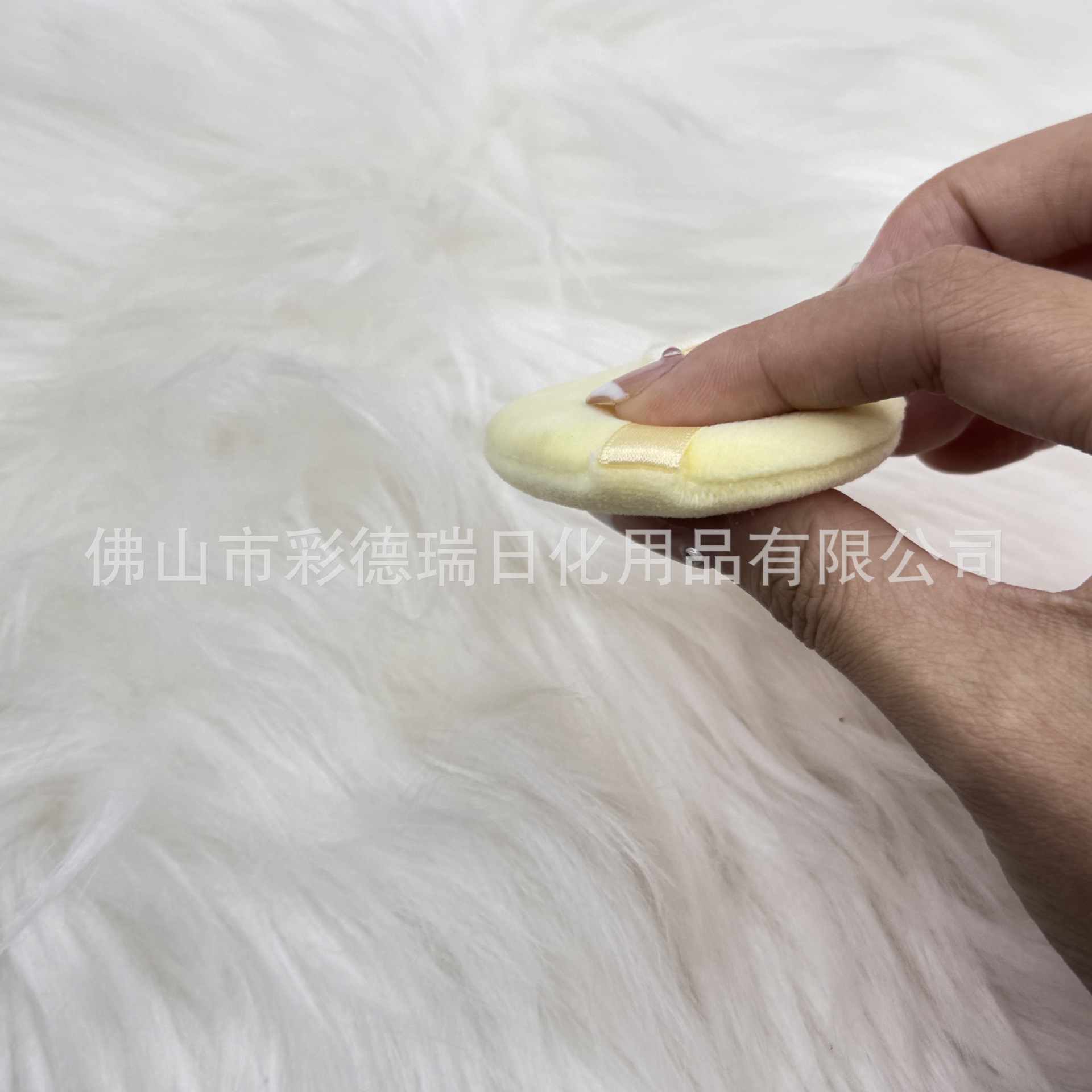 Polvo de peluche suave, polvo de maquillaje seco, polvo de polvo de polvo, polvo de polvo de polvo, polvo de polvo de polvo de flores amarillas ultra suaves, polvo de polvo de polvo