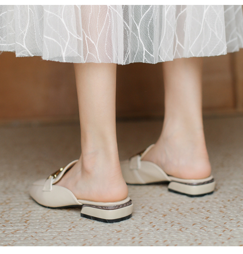 2022 neue Hausschuhe für Damen, Sommer-Oberbekleidung, modische quadratische Zehenpartie, britische Damenschuhe in Übergröße, Sandalen mit klobigem Absatz, Faulenzer, faule Schuhe_voghion.com