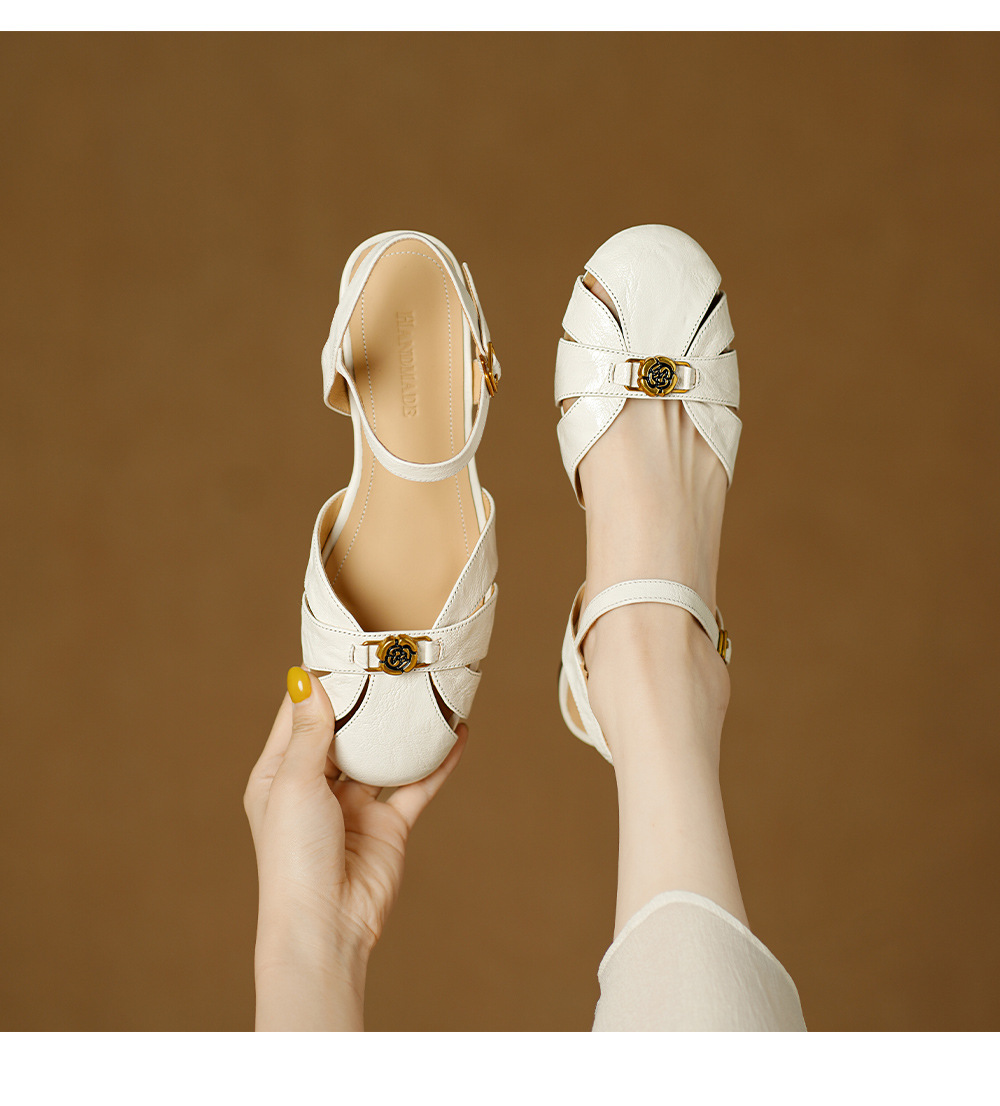 Sandal nữ bít mũi da cừu quai ngang hoa trà đế thấp — Màu đen chi tiết 6