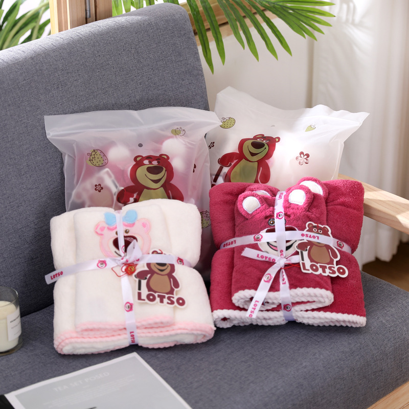 Strawberry bear towel bath towel suit thickened two-piece cartoon coral velvet embroidered logo absorbent beach towel
