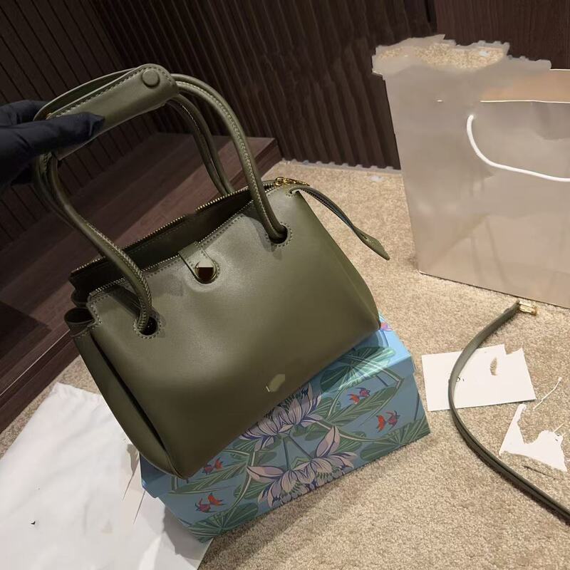 Luojia French Pure Cowhide Low-Key High-End Fashionable Travel Shoulder Crossbody Bag Large Capacity Women's Underarm Bag
