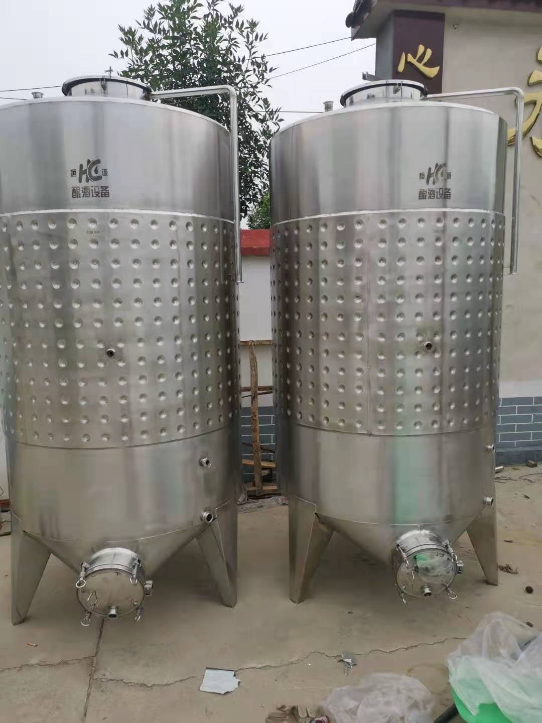 2吨果酒控温发酵罐 斜锥底压力出口 304不锈钢水果发酵设备 特价|ms