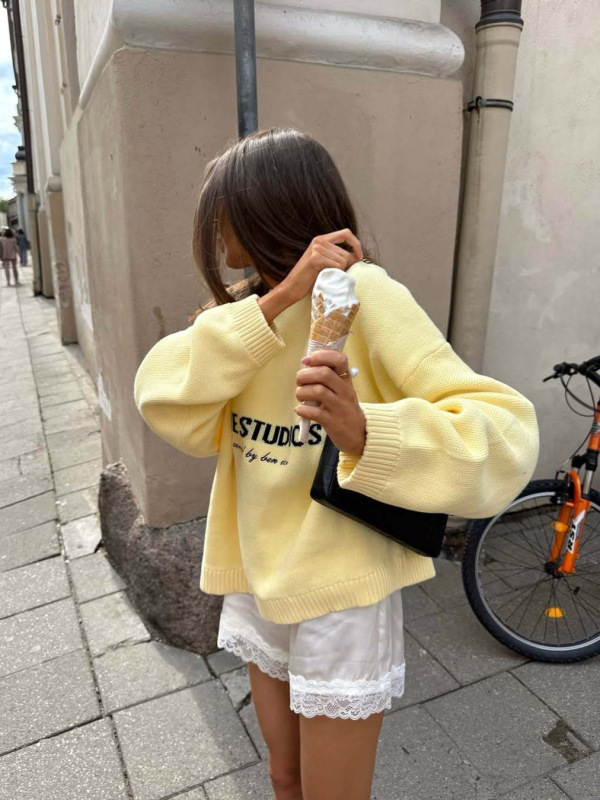 ルーズレトロレイジースタイルレターセーター女性のための秋と冬の 2025 新しいプルオーバー黄色のセーター女性のためのボトリングトップ|undefined