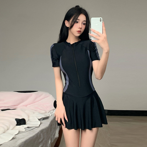 One-piece swimsuit for women, conservative swimwear, hot spring sports style swimming pool special sexy cover-up and slimming student boxer briefs