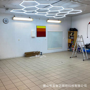 Factory Hot Sale Hexagonal Led Lighting Gym DIY Garage Lighting High Quality Led Honeycomb Light 14 Holes