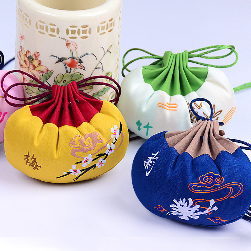 Factory wholesale sachet empty bag enterprise logo ancient style embroidery sachet plum orchid bamboo chrysanthemum four gentlemen sachet 