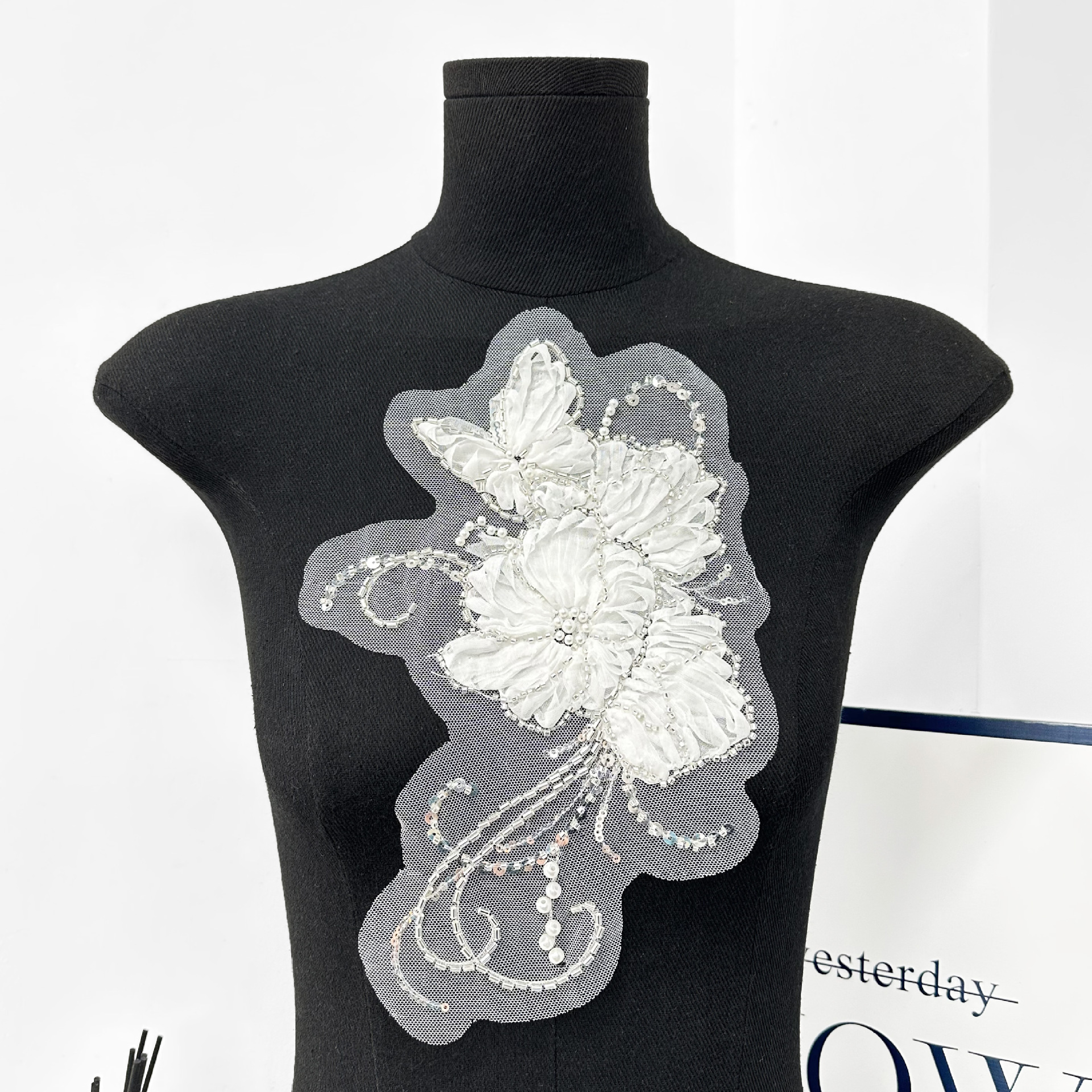 Sequinilla de industria pesada bordado flores mariposa malla gaza pegada ropa collar puño decoración parche tridimensional image 7