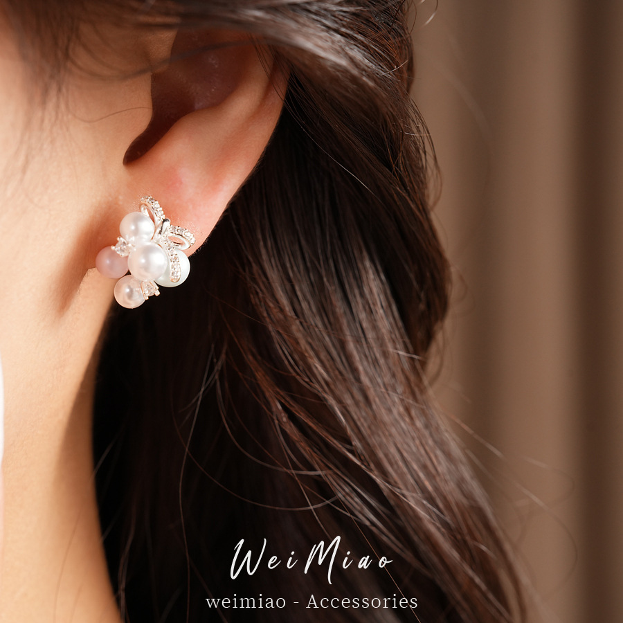 Aguja de plata con diamantes acrílicos perlas irregulares moda simple temperamento pendientes ligeros de lujo alta sensación de pendientes para mujeres
